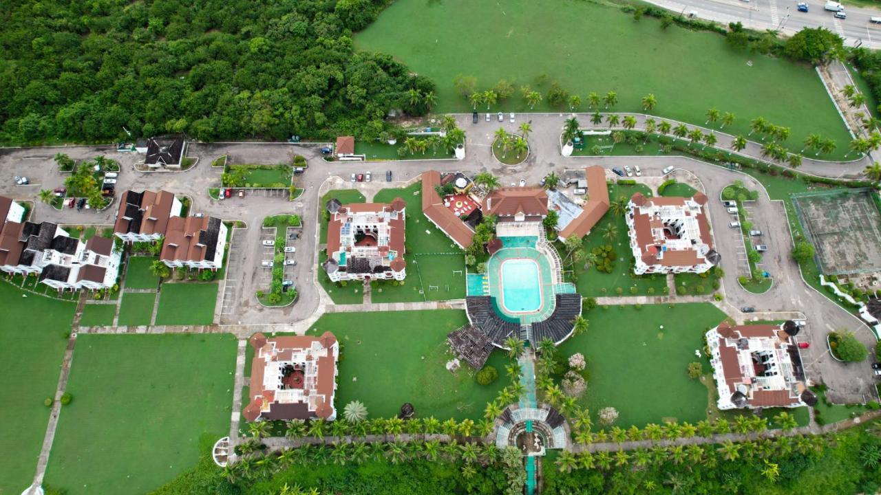 Seacastles By The Beach/Pool Montego Bay Eksteriør billede
