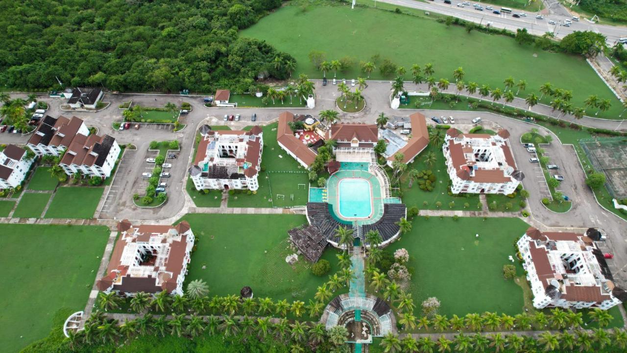 Seacastles By The Beach/Pool Montego Bay Eksteriør billede