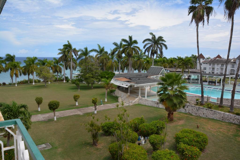 Seacastles By The Beach/Pool Montego Bay Eksteriør billede