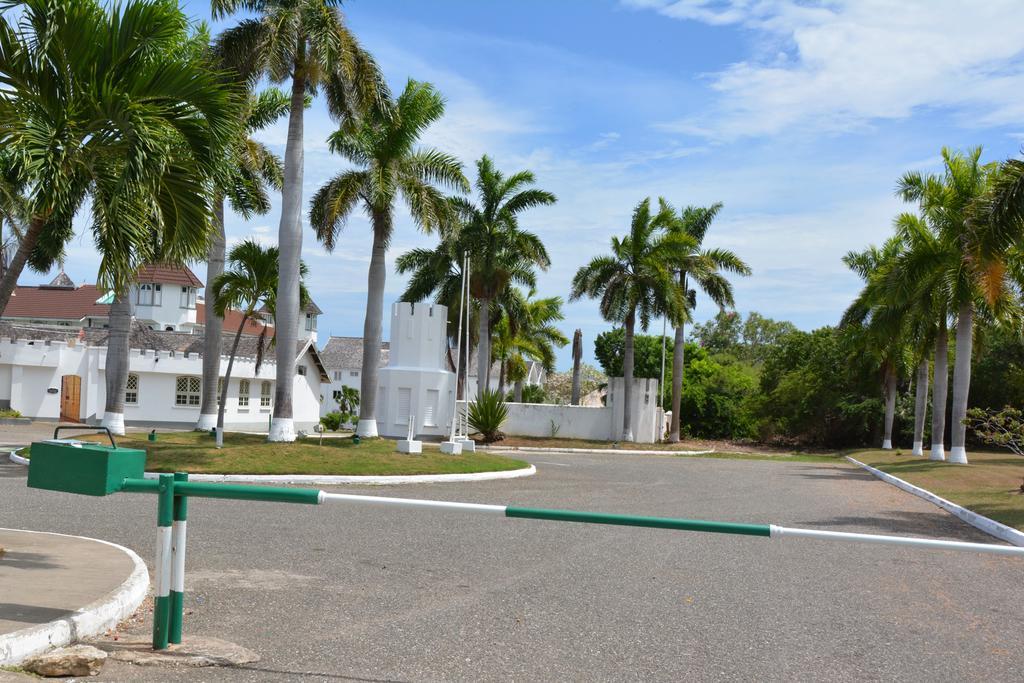 Seacastles By The Beach/Pool Montego Bay Eksteriør billede